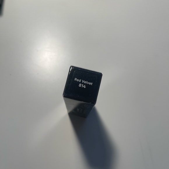 Bobbi brown luxe lipstick in the shade red velvet - Picture 3 of 6